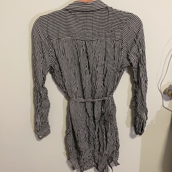 Black and white stripes collared dress - Picture 2 of 2